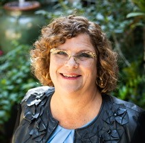 Headshot of ANNE LEWIS NASH, LCSW