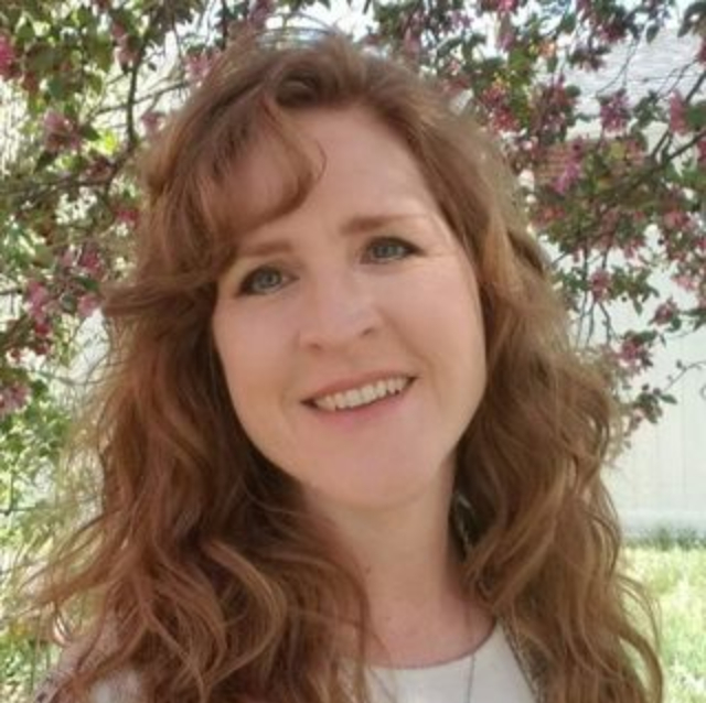 Kristi Reeves LICSW,Art Therapist,MSW,LCSW Headway